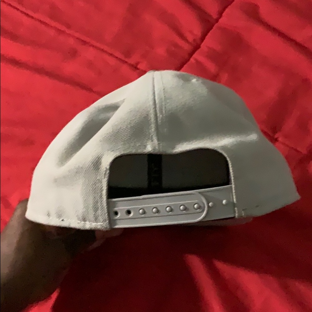 Golden state hat - Picture 4 of 4